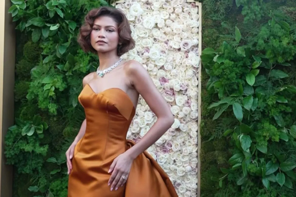 Zendaya Picu Spekulasi Pertunangan dengan Tom Holland di Golden Globes