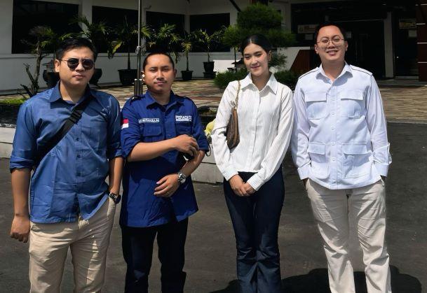 Adelia Septa bersama Tim Kuasa Hukum Agusfriansa Law Firm & Partners